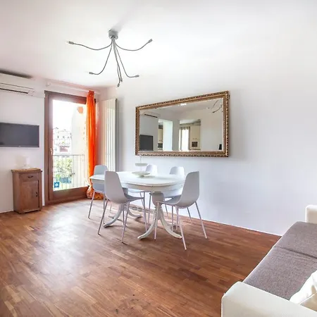 Near San Marco 7 Pax Wifi 2 Bedroom Apartment Venice