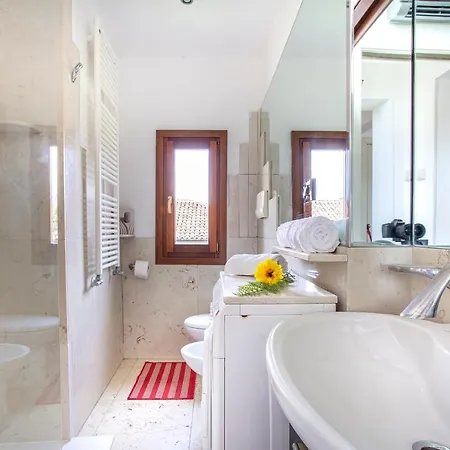 Near San Marco 7 Pax Wifi 2 Bedroom Apartment