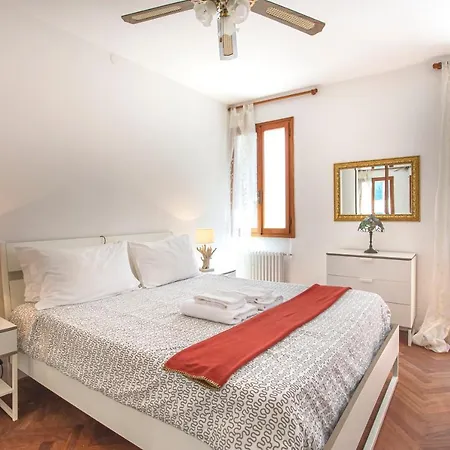 Near San Marco 7 Pax Wifi 2 Bedroom Apartment